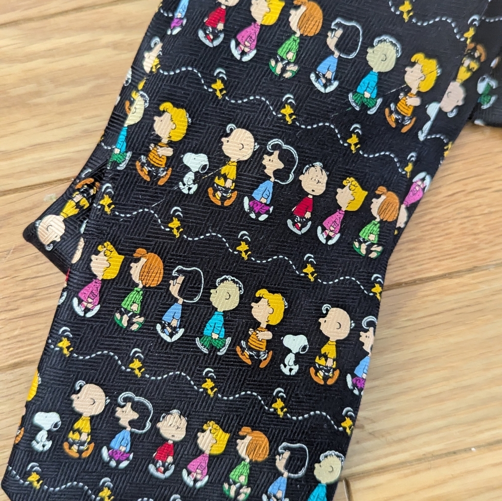 Vintage Peanuts Black Tie with Colorful Characters